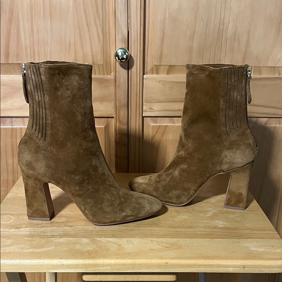 Steve Madden Shoes - Steve Madden Tan Suede Heeled Boots